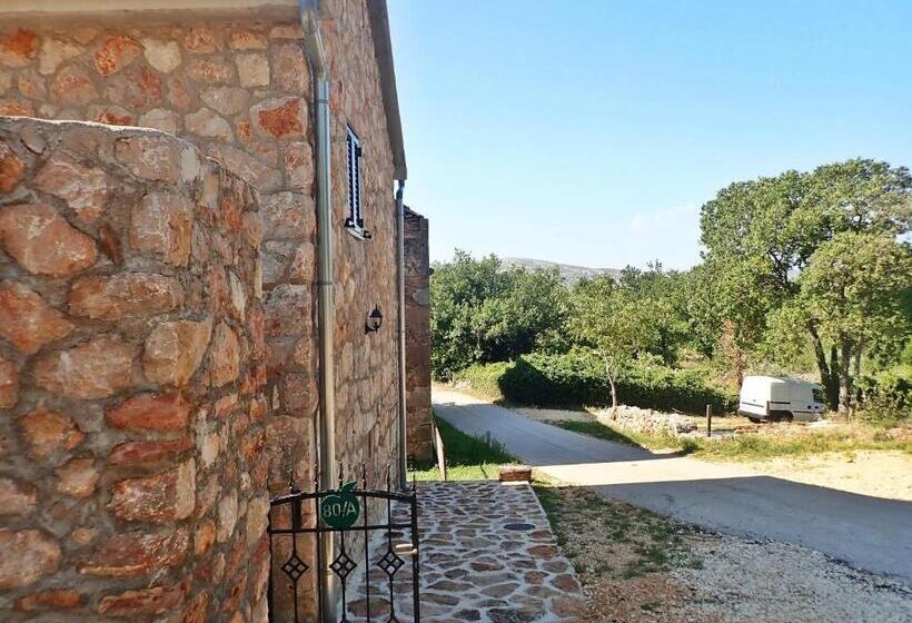 Mareta Apartment In A Stone House