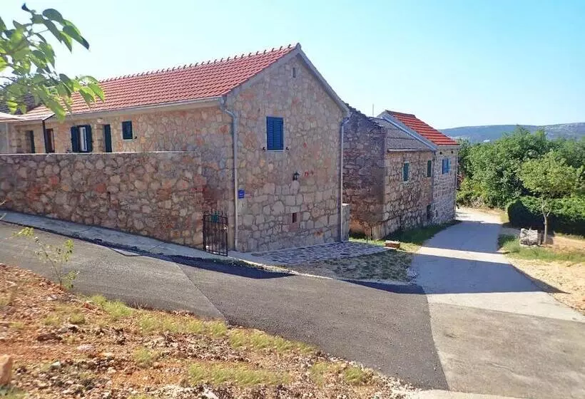 Mareta   Apartment In A Stone House