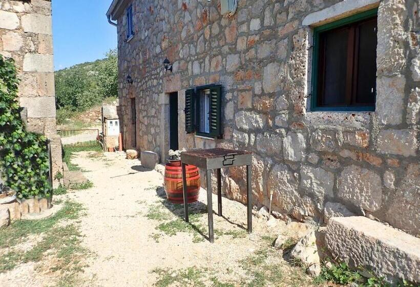 Mareta Apartment In A Stone House