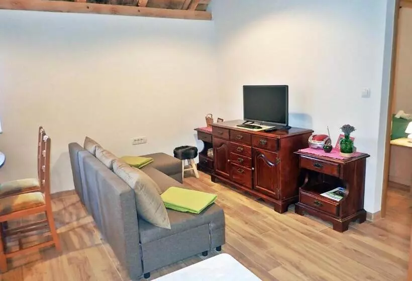 Mareta   Apartment In A Stone House