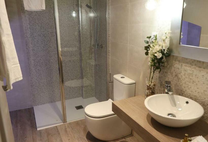 Apartamentos Turísticos Desiree