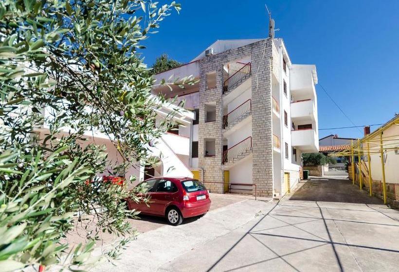 Apartments Little Spring