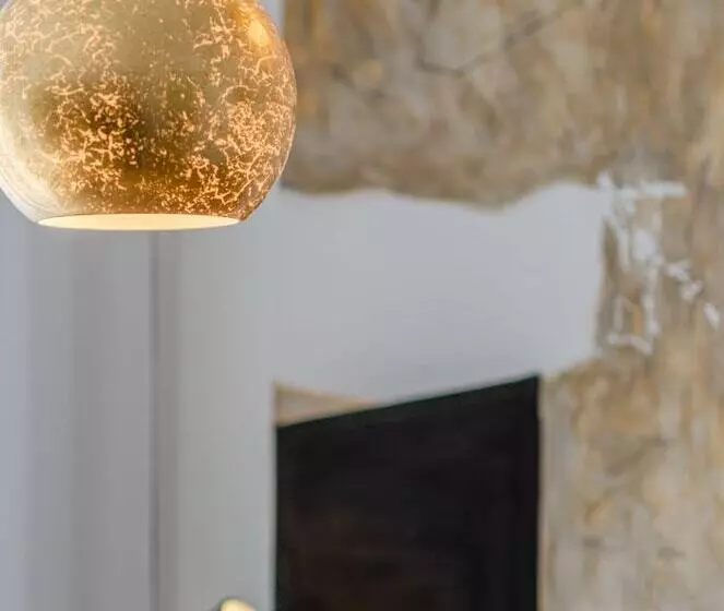 Chandakos 8 Design Apts