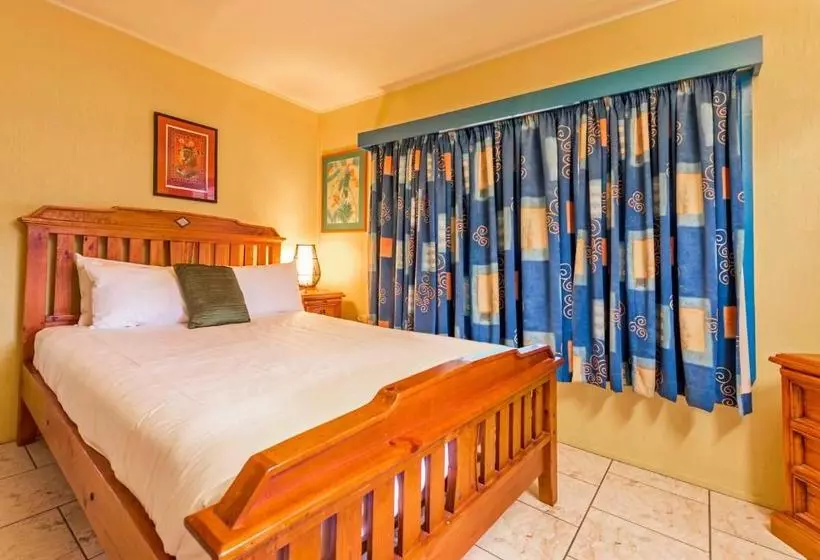 Clifton Beach House