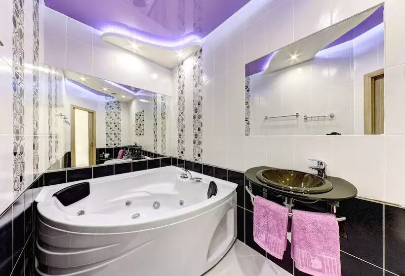 Riverside Spa Apartments