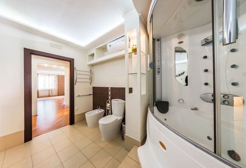 Riverside Spa Apartments