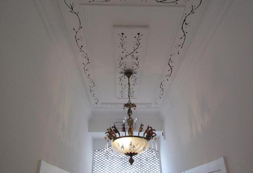 Yellow Barqueta Studio