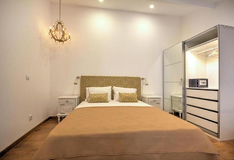 Yellow Barqueta Studio