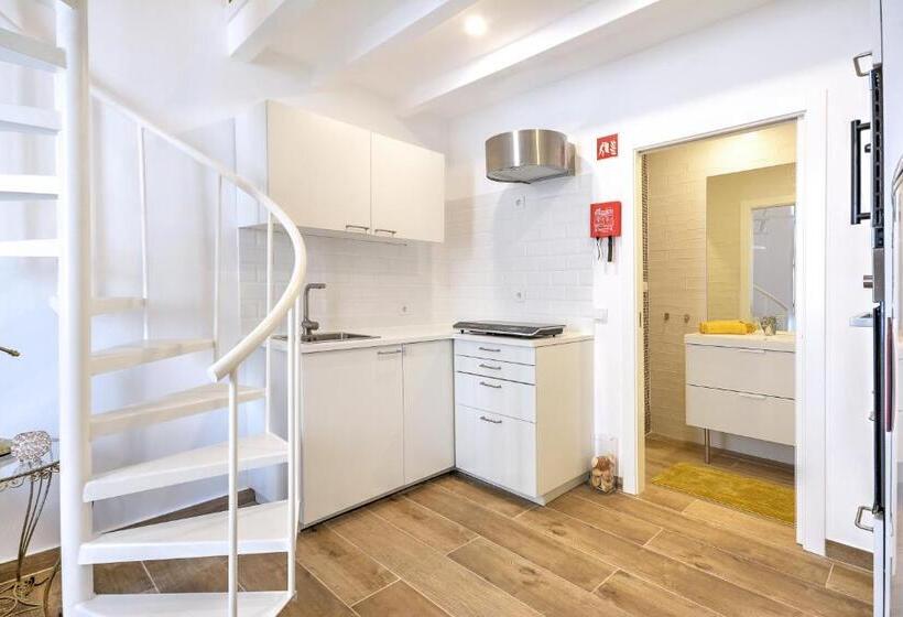 Yellow Barqueta Studio