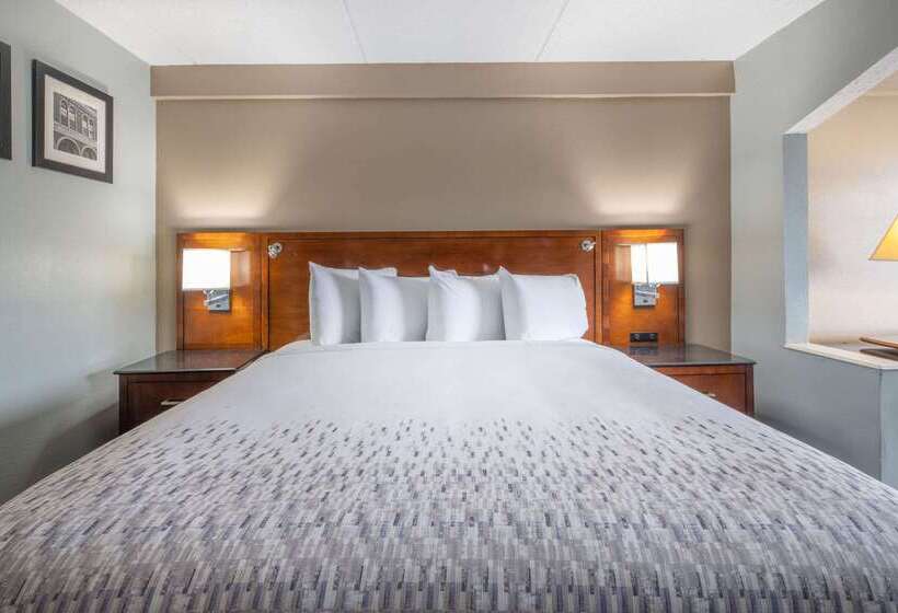 Отель Baymont By Wyndham Covington