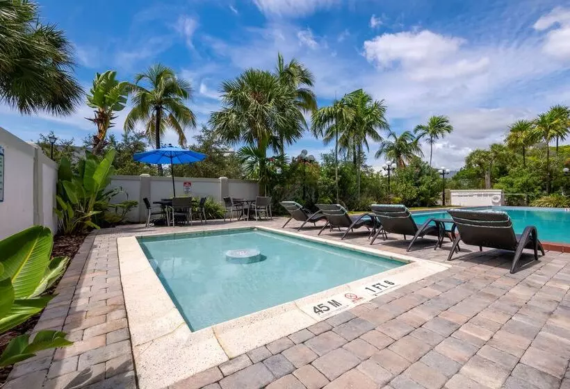 酒店 Best Western Plus North Miami Bal Harbour