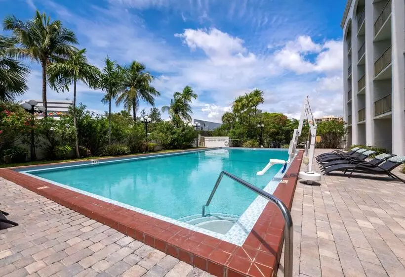 酒店 Best Western Plus North Miami Bal Harbour