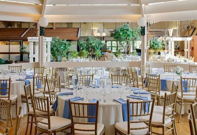 酒店 Boxboro Regency