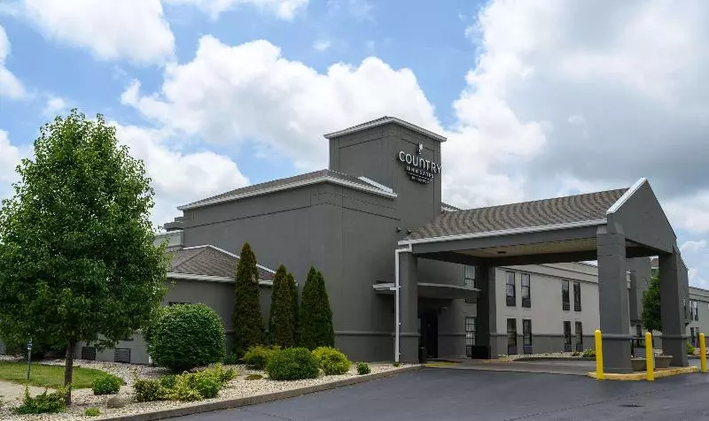 هتل Country Inn & Suites By Radisson, Greenfield, In