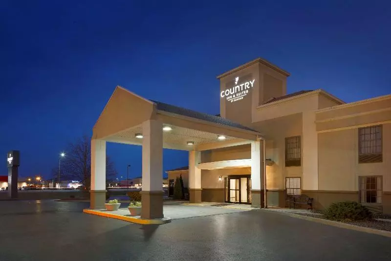 هتل Country Inn & Suites By Radisson, Greenfield, In