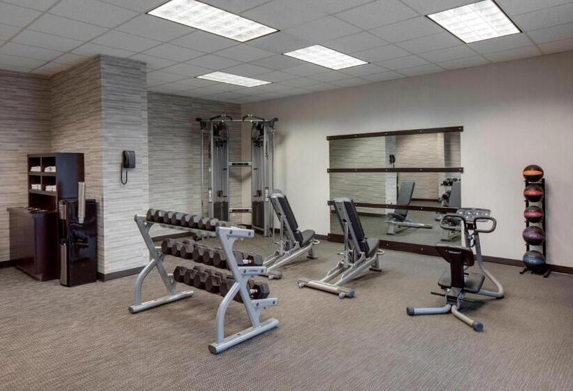 Отель Courtyard By Marriott Boston Logan Airport