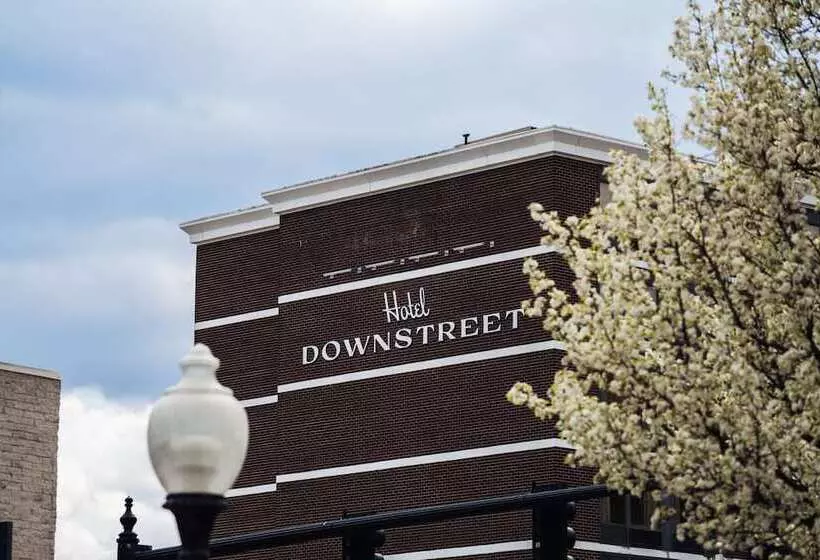 فندق Downstreet