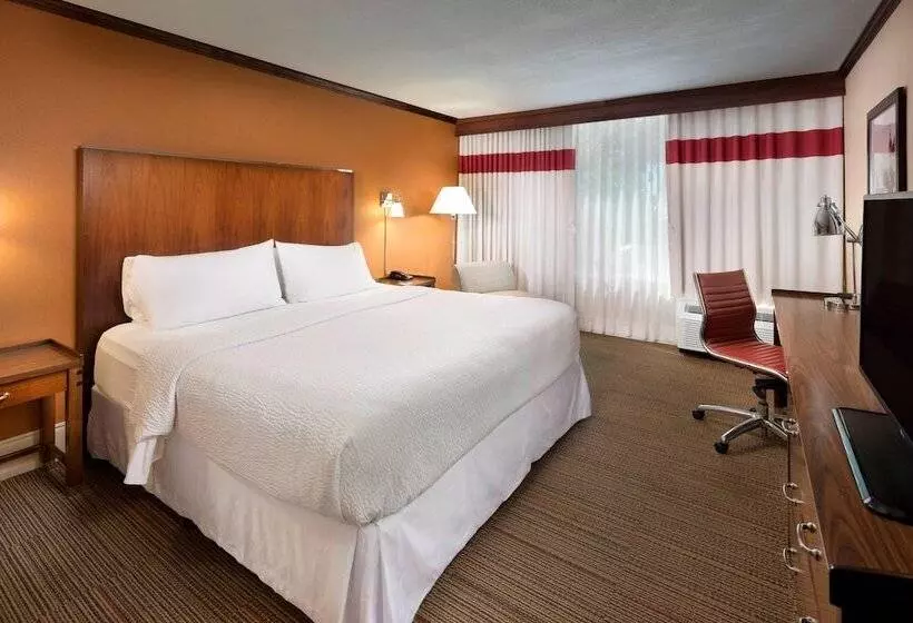 בית מלון כפרי Four Points By Sheraton Kansas City Airport