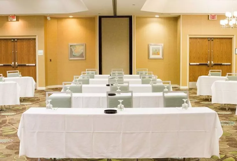 호텔 Holiday Inn & Suites Bolingbrook, An Ihg