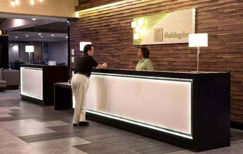 هتل Holiday Inn Alexandria   Downtown, An Ihg