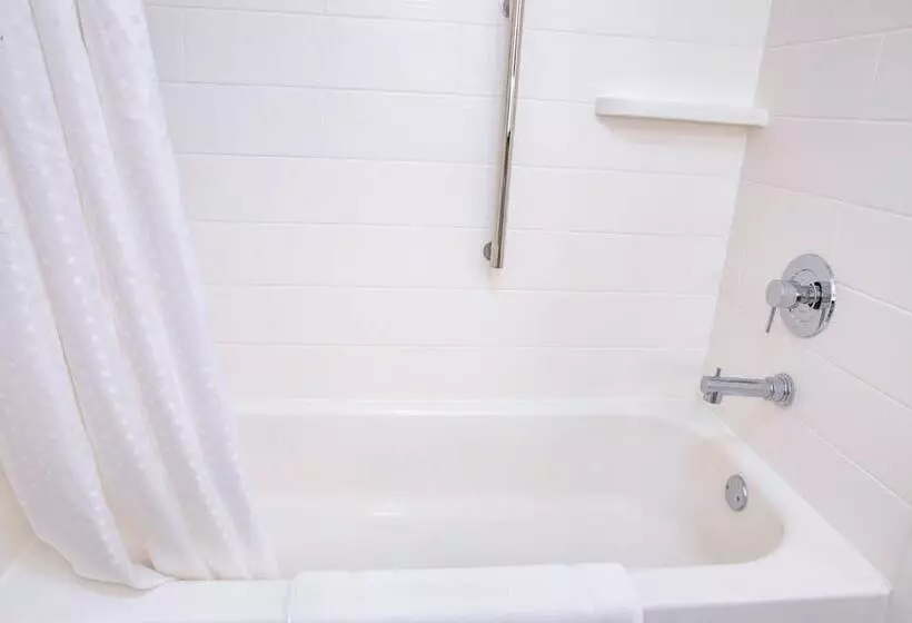 호텔 Holiday Inn Express & Suites Dayton Huber Heights By Ihg