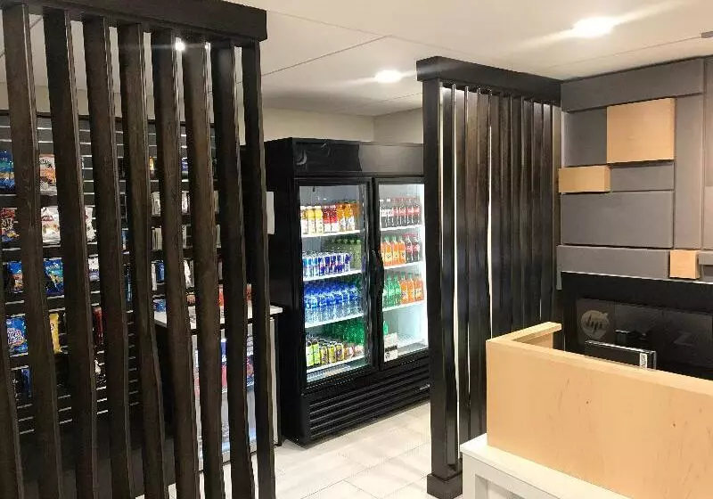 Отель Holiday Inn Express   Allentown North, An Ihg