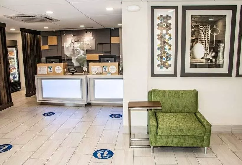 Отель Holiday Inn Express   Allentown North, An Ihg
