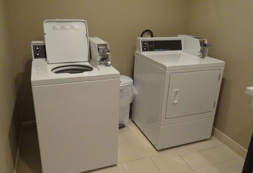 Holiday Inn Express Hotel Kansas City Bonner Springs, An Ihg