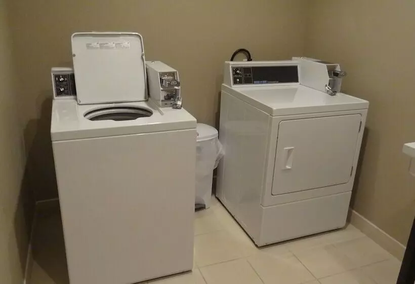 Holiday Inn Express Hotel Kansas City Bonner Springs, An Ihg