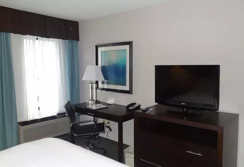 Holiday Inn Express Hotel Kansas City Bonner Springs, An Ihg