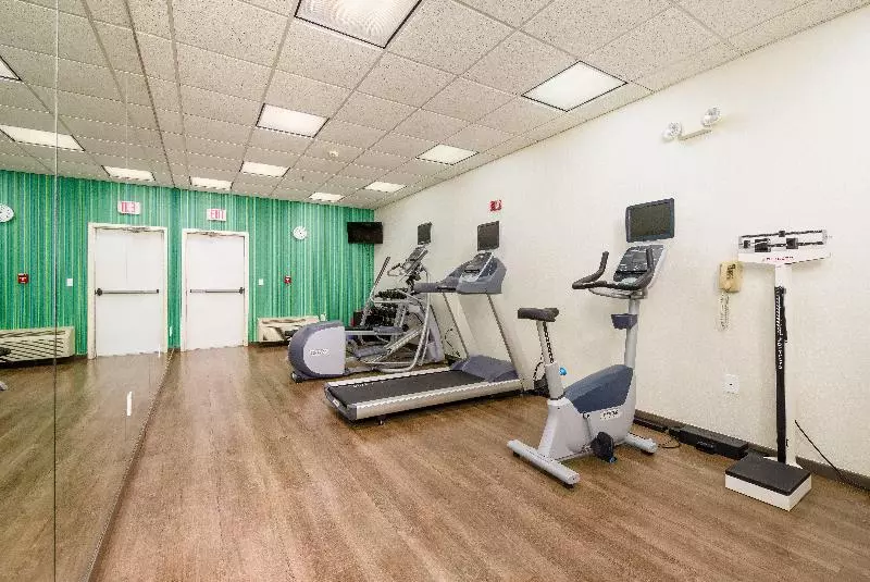 Отель Holiday Inn Express Phoenix Airport/university Drive, An Ihg