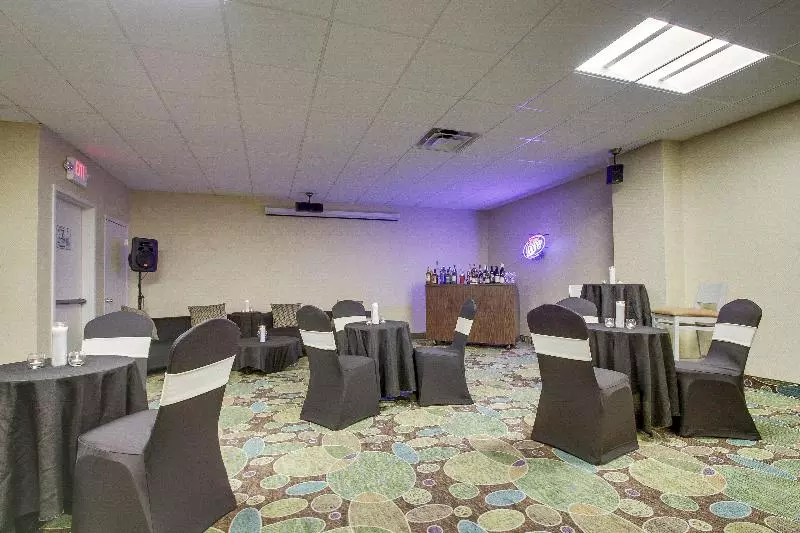 ホテル Holiday Inn Westbury Long Island, An Ihg