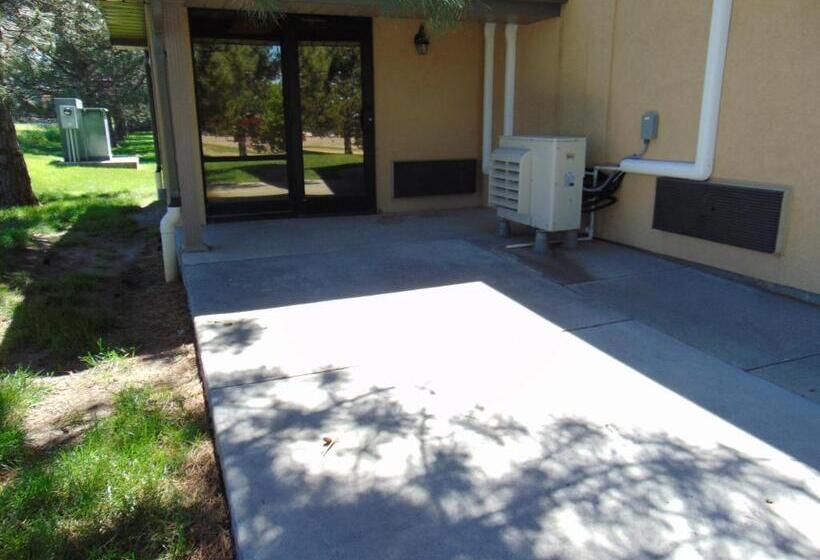 Otel Horse Creek Inn