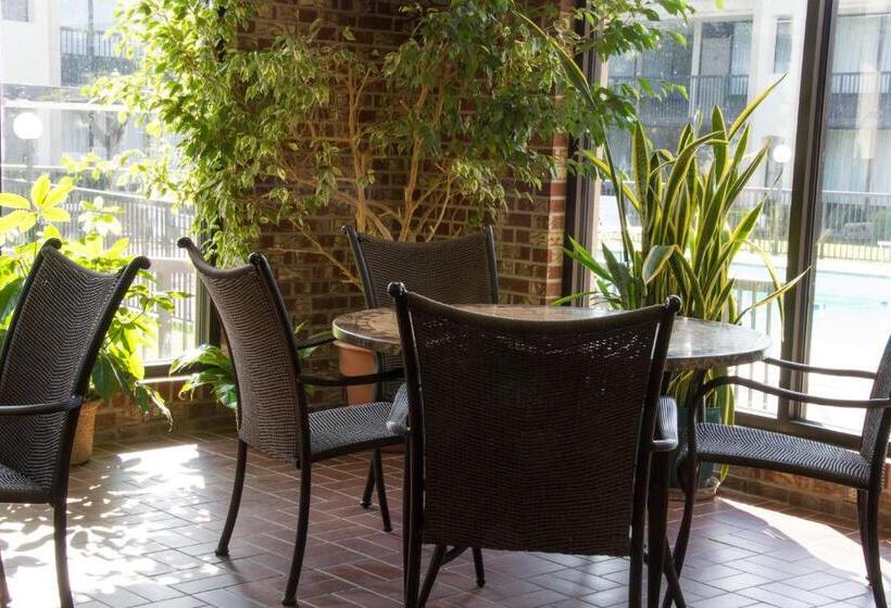 Otel Days Inn By Wyndham Pittsburg Ks