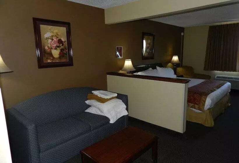 בית מלון כפרי Luxury Inn & Suites Troy