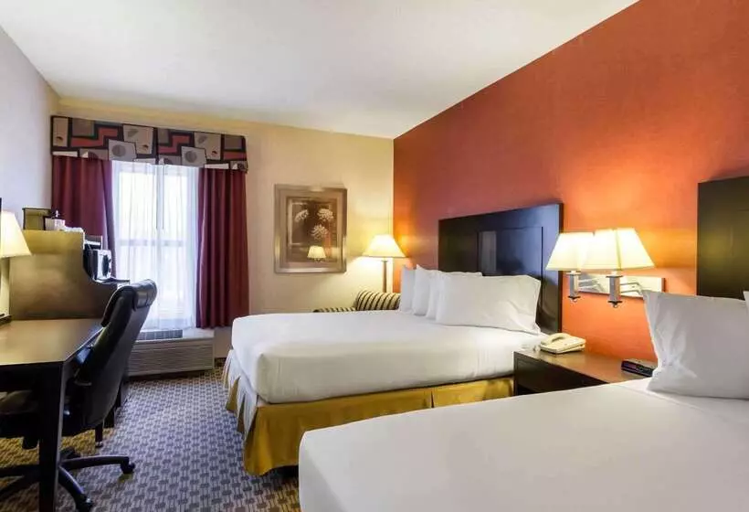 فندق Quality Inn & Suites Oakwood Village Cleveland South