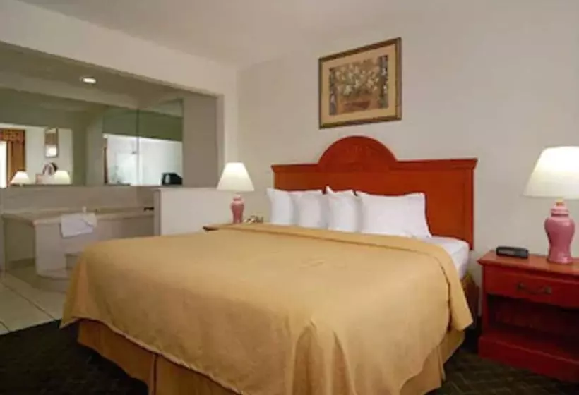 酒店 Quality Inn Marshall