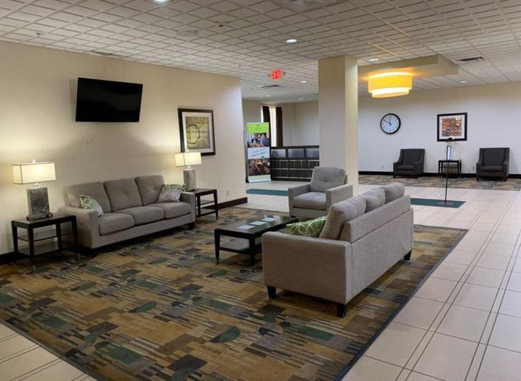 فندق Quality Inn & Suites Downtown Mansfield