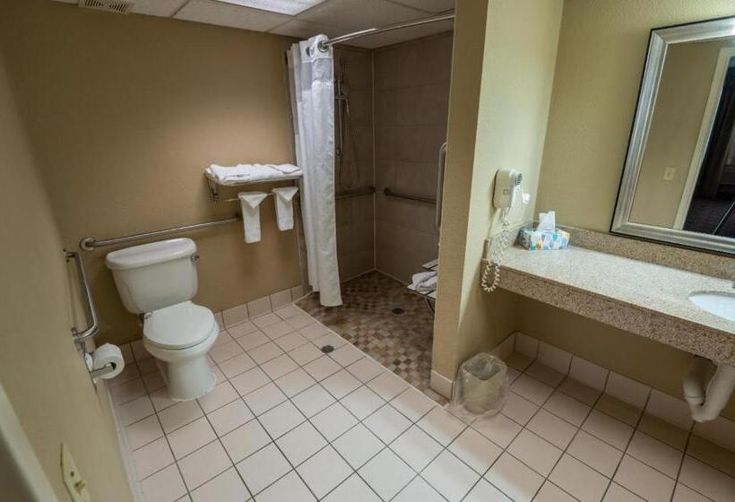 فندق Quality Inn & Suites Downtown Mansfield