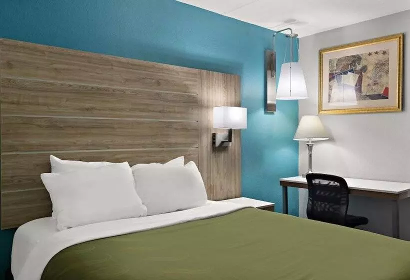 Отель Quality Inn & Suites