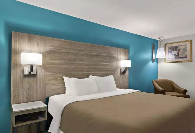 Отель Quality Inn & Suites