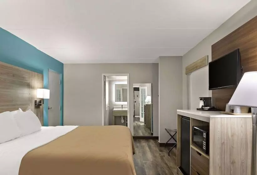 Отель Quality Inn & Suites