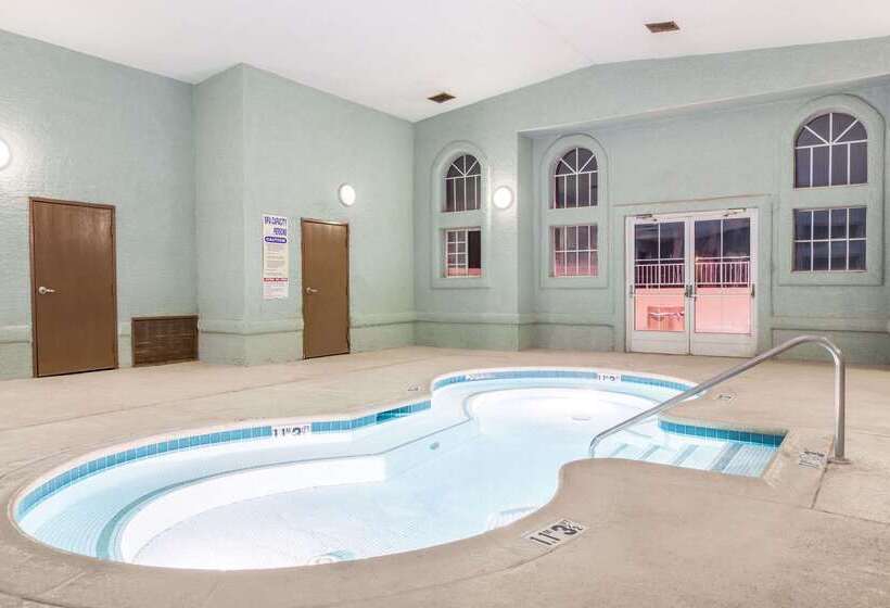 בית מלון כפרי Ramada By Wyndham Williams/grand Canyon Area