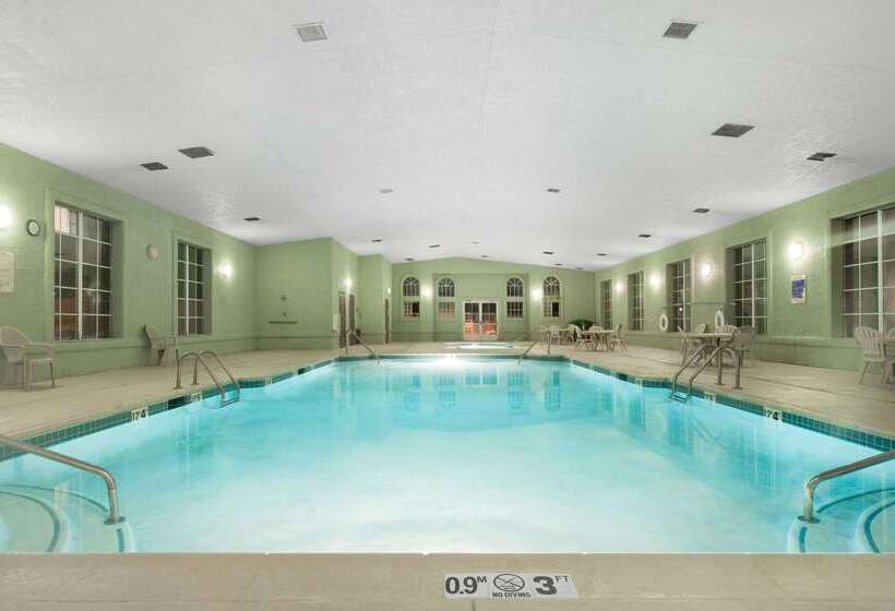 בית מלון כפרי Ramada By Wyndham Williams/grand Canyon Area