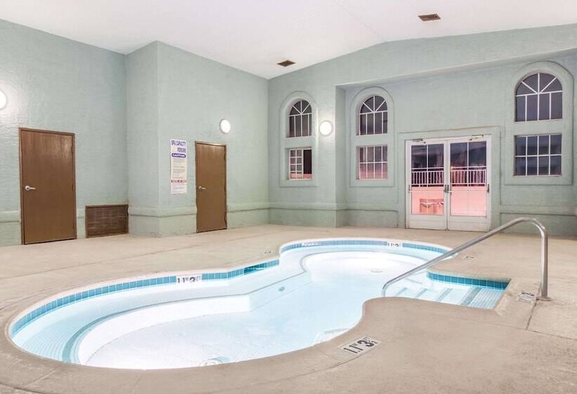 בית מלון כפרי Ramada By Wyndham Williams/grand Canyon Area