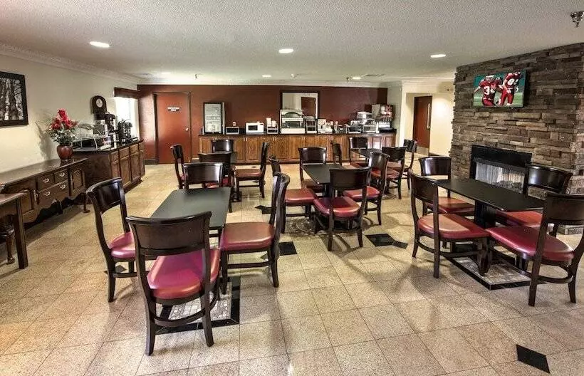 ホテル Red Roof Plus Henderson