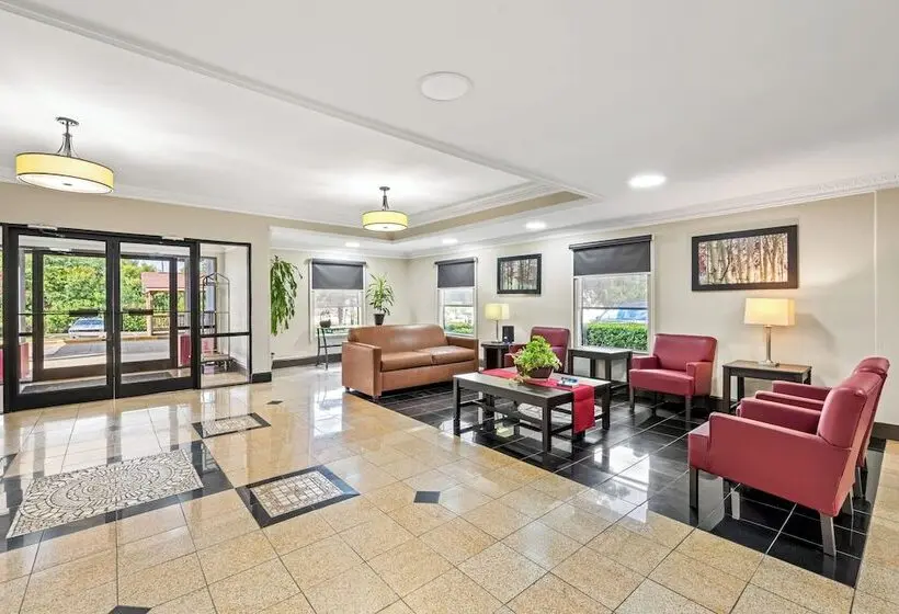 ホテル Red Roof Plus Henderson