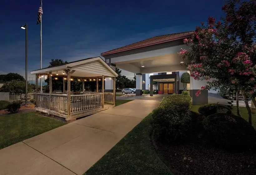 ホテル Red Roof Plus Henderson