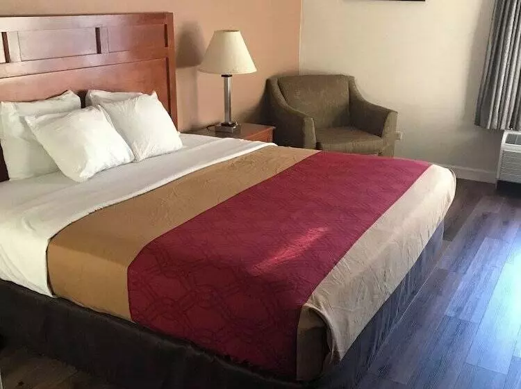 호텔 The Best Inn & Suites