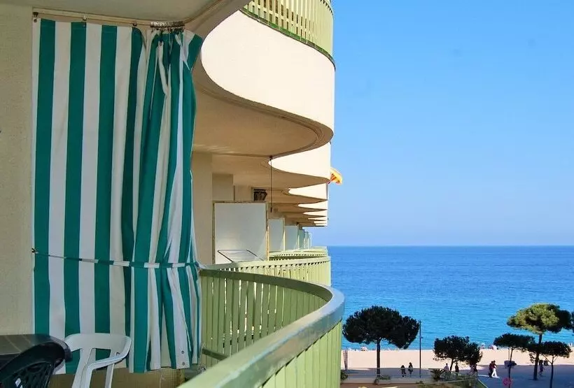 Amplio Apartamento En Primera Linea De Playa En Platja D’aro